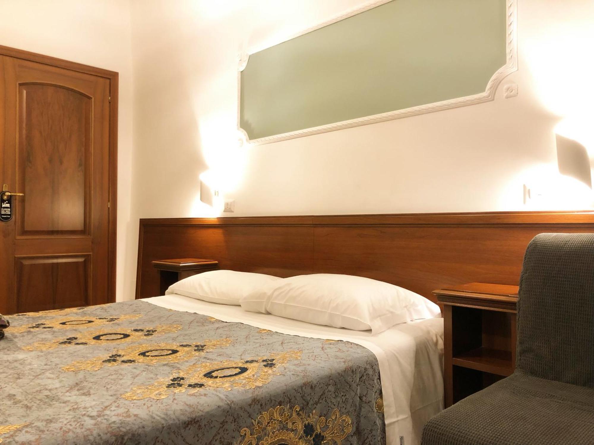 Hostel Cosmos Rome Luaran gambar