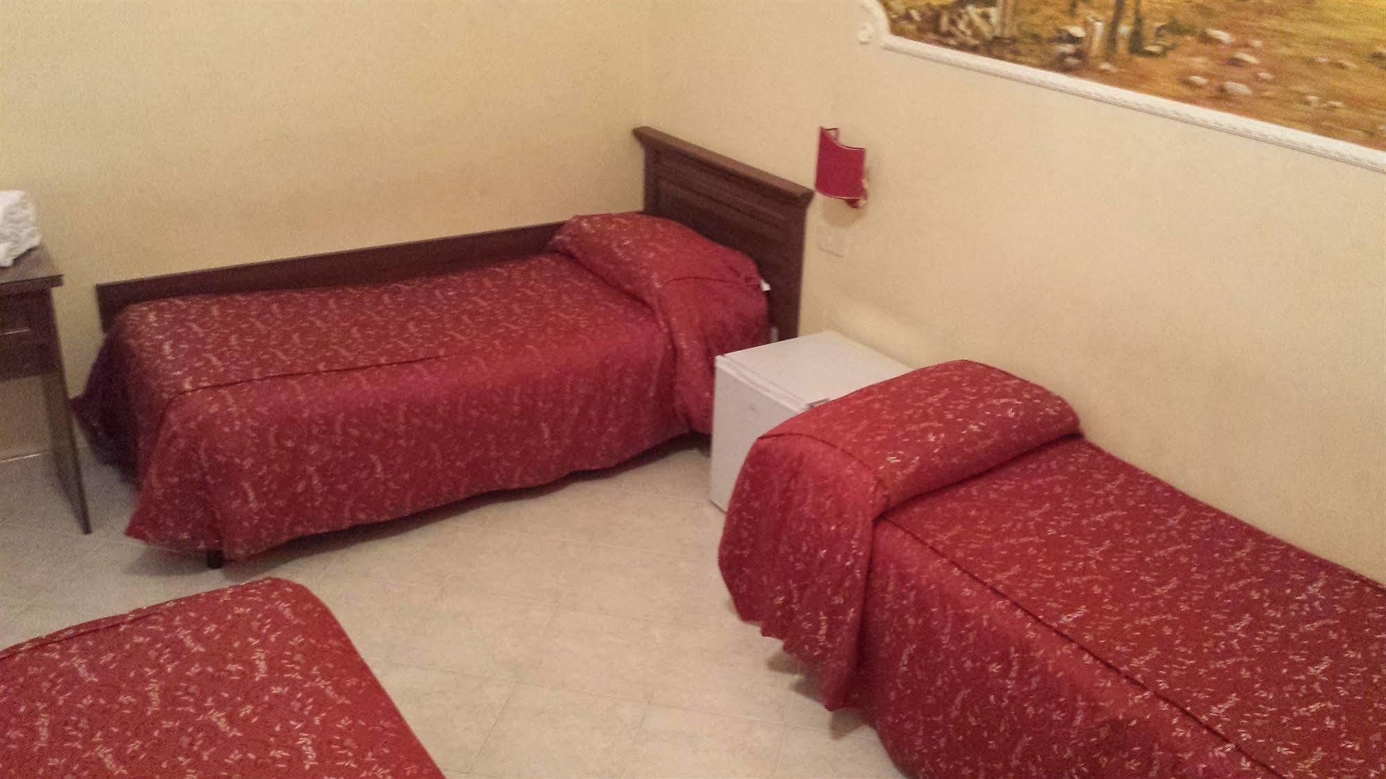 Hostel Cosmos Rome Luaran gambar