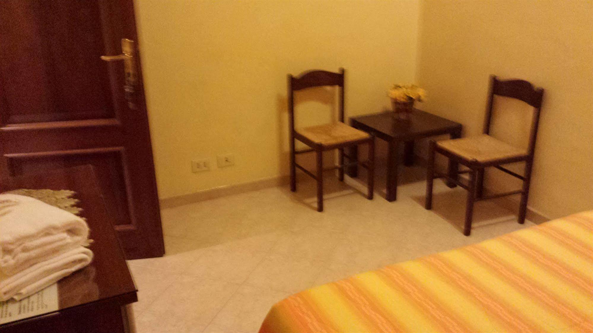 Hostel Cosmos Rome Luaran gambar
